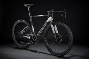 GUSTO GTR SPORT TE, Shimano 105 Di2, jet black