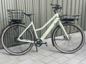 YUCCIE Junico Flow, 53 cm, jade, Bafang Heckmotor mit Zahnriemen, 360 Wh.